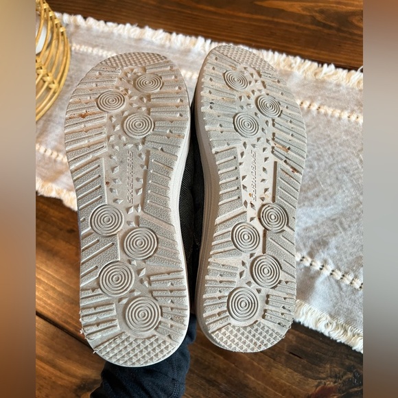 Skechers Men's gray/brown Casual Shoes, size 9, memory foam, air cooled, EUC - Picture 6 of 7